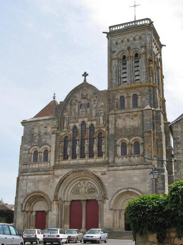 Basilika Ste. Marie Madeleine de Vézelay in Burgund (FR)